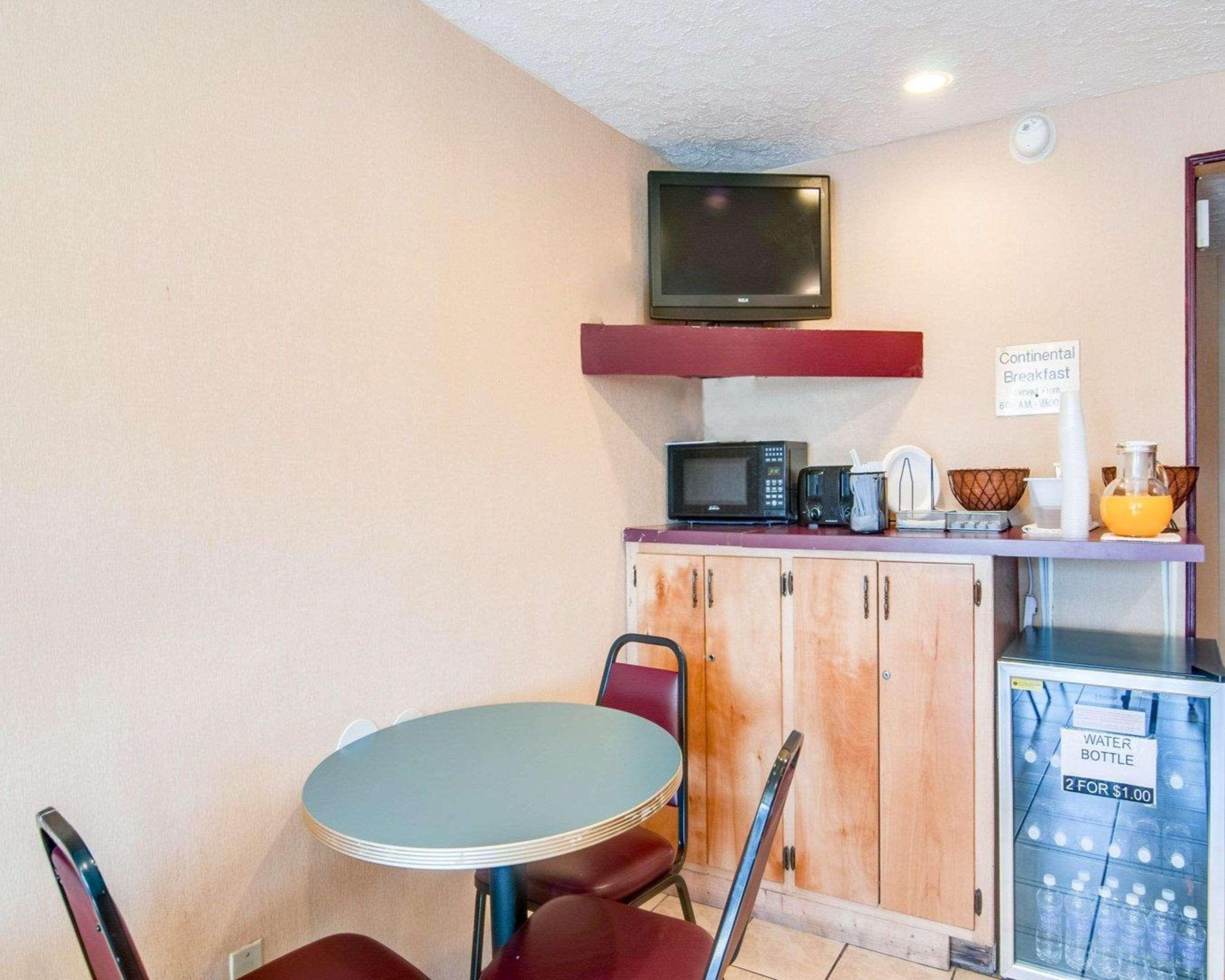 Rodeway Inn Galax Highway 58 Ngoại thất bức ảnh